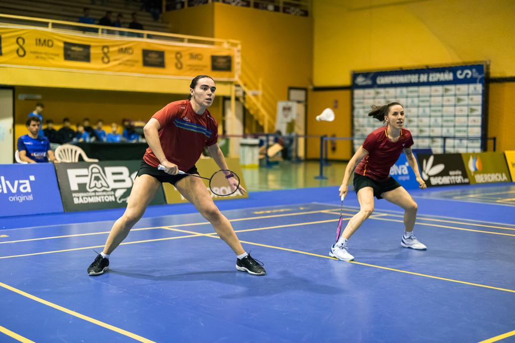 👏👏 Una vez más tenemos que dar la enhorabuena a la vecina de #SanLorenzodeElEscorial Paula López, jugadora del club Badminton Sierra de Madrid de bádminton, que ayer domingo se proclamó campeona de España absoluta en dobles femeninos con su compañera Bea Corrales.