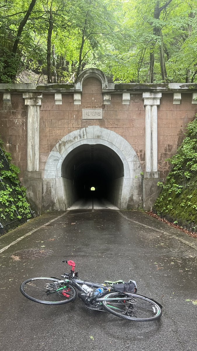 KanonYugo's tweet photo. 初めてDNFしたブルベ。

無理だと持ってた200kmを完走し300km、400kmと初回で完走してきて
今回、伊那路600kmを残り30kmの地点で睡魔に負けてリタイア。

土砂降りのサファリパークは良い思い出になりました😭震え止まらん

PBPまでのチャンス残り1回

(´◦ω◦｀):ｶﾀｶﾀ https://t.co/V5NXQCZhwX