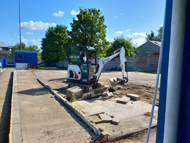 OssettUnited's tweet photo. Operation changing room extension and refurbishment commences! #GroundImprovements #ContinuallyImproving #StrongerTogether https://t.co/bIdYUrrmbV