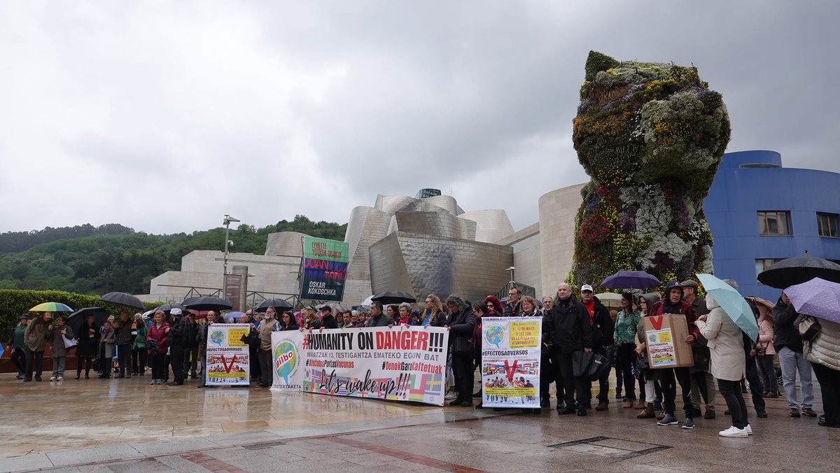 VacunAfectados's tweet photo. Algunas fotos de Galicia y Bilbao del 13 de Mayo, dia mundial de aectados por las Vacunas
#AfectadosSomosTodos #AfectadosPorLasVacunas #YoEstare #EfectosAdversos #13M https://t.co/x84Aa8a2ic