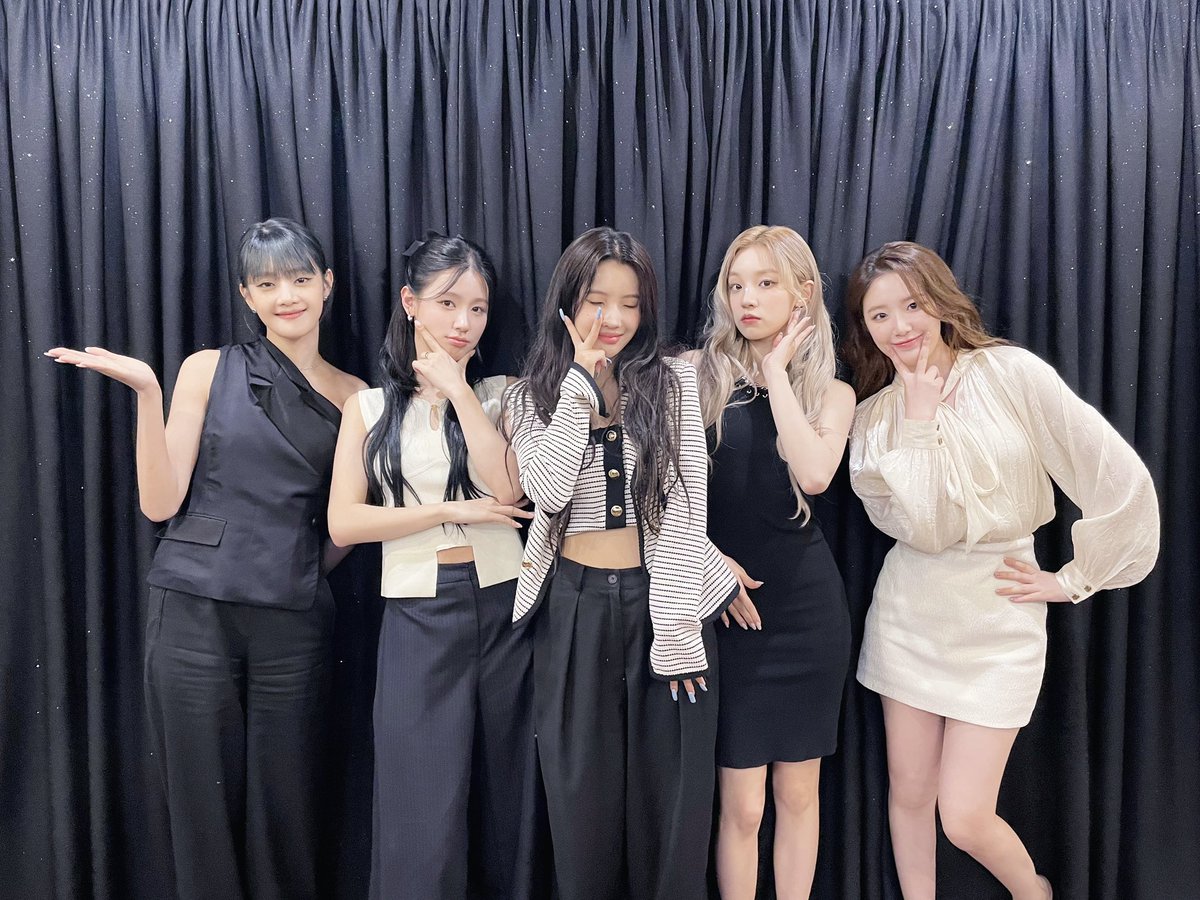 official_i_dle's tweet photo. [📢] 멜론 스테이션 <We Spotlight> : 32화 (여자)아이들 편

있는 그대로의 나를 사랑할 수 있는 다섯 퀸카 👑
(여자)아이들의 멜론 스테이션! 📻 지금 바로 만나보세요! 

▶️ https://t.co/DV0TNs0rTy

#여자아이들 #GIDLE
#I_feel
#퀸카 #Queencard https://t.co/whEn9NYSfO