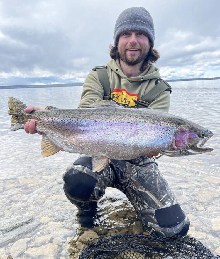 What a pig! 
Let me know what your guys biggest fish is!

#fishing #fish #flyfishing #newyear #repost #saltwaterfishing #angler #bassfishing #catchandrelease  #cute #fishinglife #flytying #pike #icefishing #salmon #trout #girlfishing #fish