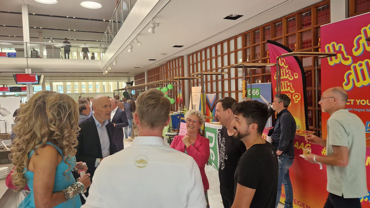 Het verschil maken in de politiek lukt beter als je in gesprek blijft

Daarom heel goed dat <a href="/PrEPnuNL/">PrEPnu</a> op ons <a href="/D66/">D66</a> congres was

We delen de urgentie op brede toegankelijkheid én tempo 

Let’s stay in touch!