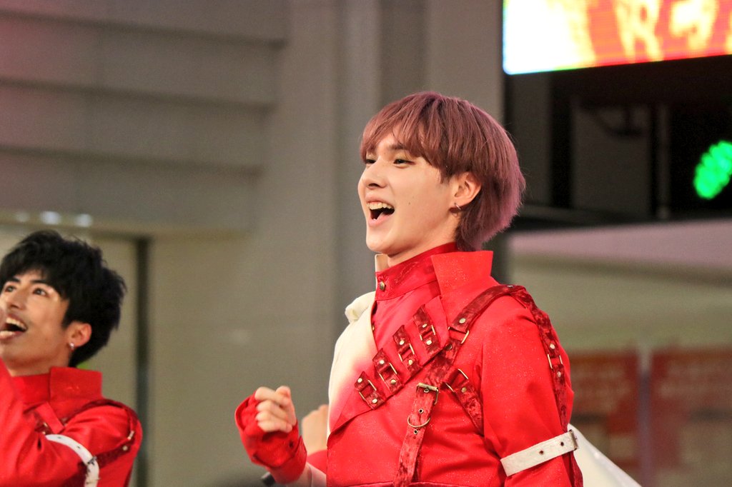 photo_dcs's tweet photo. 撮ってて思ったのは、りりっとさん
めちゃくちゃ楽しそうにライブする
から観てる側も必然的に
笑顔になれるんだなって！素敵。 

#池袋サンシャイン  #噴水広場  #フリラ  #リリイベ  #挑戦者のテーマ  #りりっと  #ReLIT  #朝賀立  #仁科ひびき  #綾野れん  #滝かなた https://t.co/w8EBaN2ZtZ