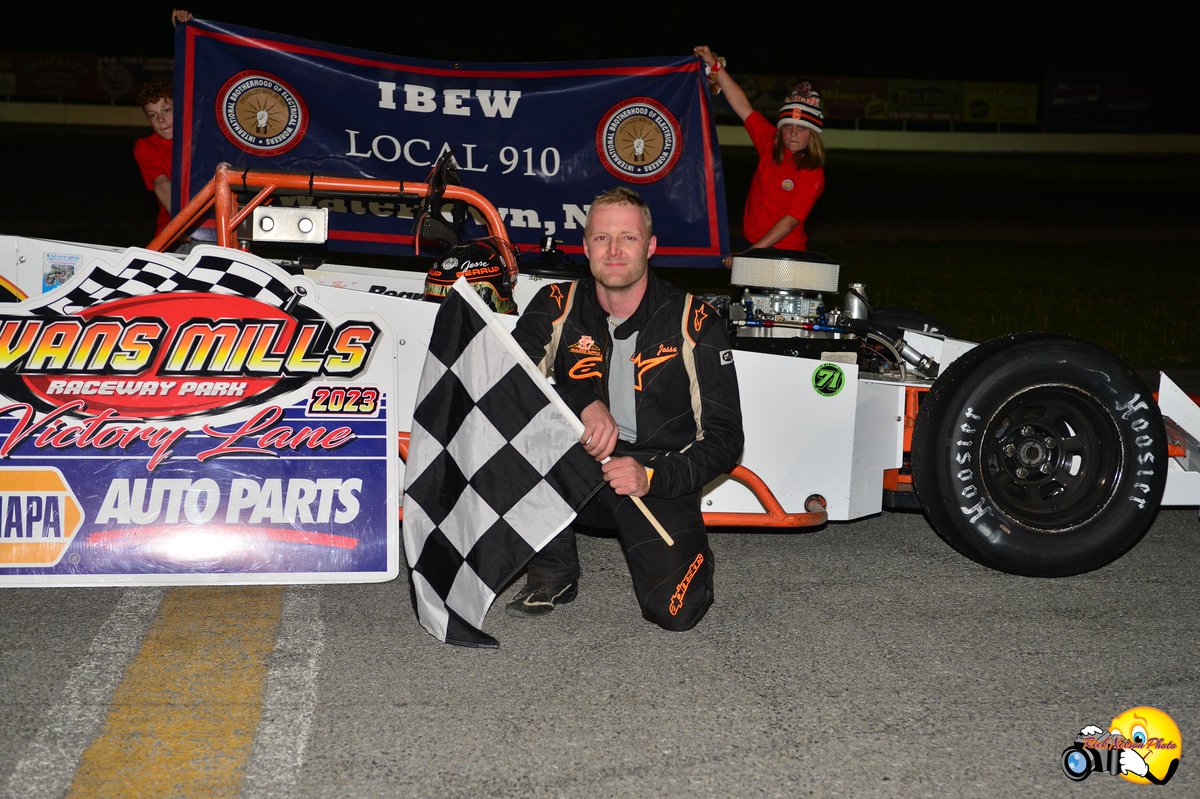 OswegoSpeedway's tweet photo. Jesse Bearup Bags Small Block Super Championship Series Opener at @EvansRaceway ... MORE 📝→ https://t.co/GsG7xkPWFp #SBSCS #SBSupers 📸 Rick Nelson https://t.co/mNGAQ3Xprw
