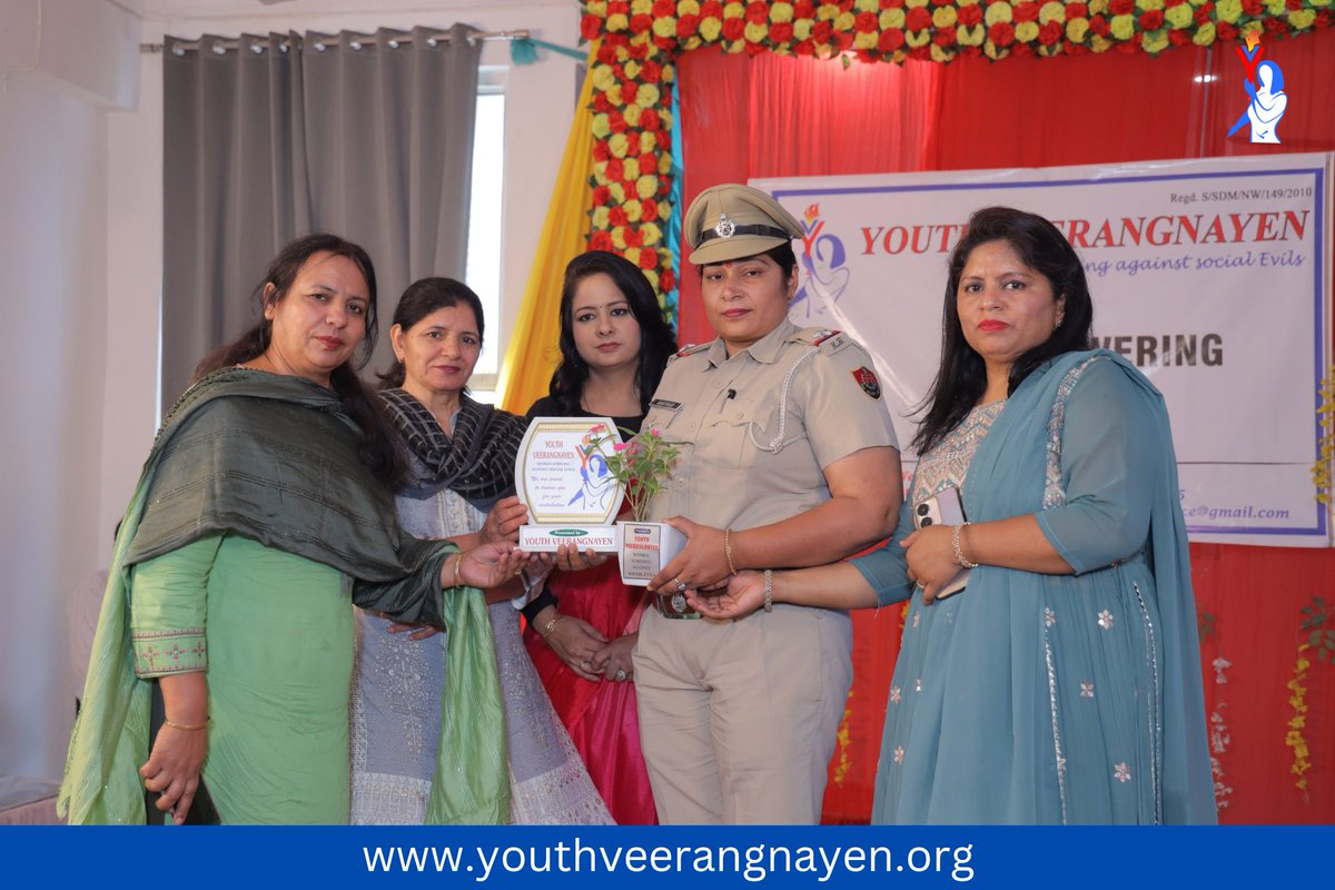 Yveerangnayen's tweet photo. Our volunteers in Panipat organized a felicitation event to celebrate Mother's Day!
The students training at our #FreeStitchingCenter were presented with certificates and a #MomAndKidFashionShow was also organized.
#MothersDayCelebration
#CerificateDistribution https://t.co/u0ZoyNRpbq