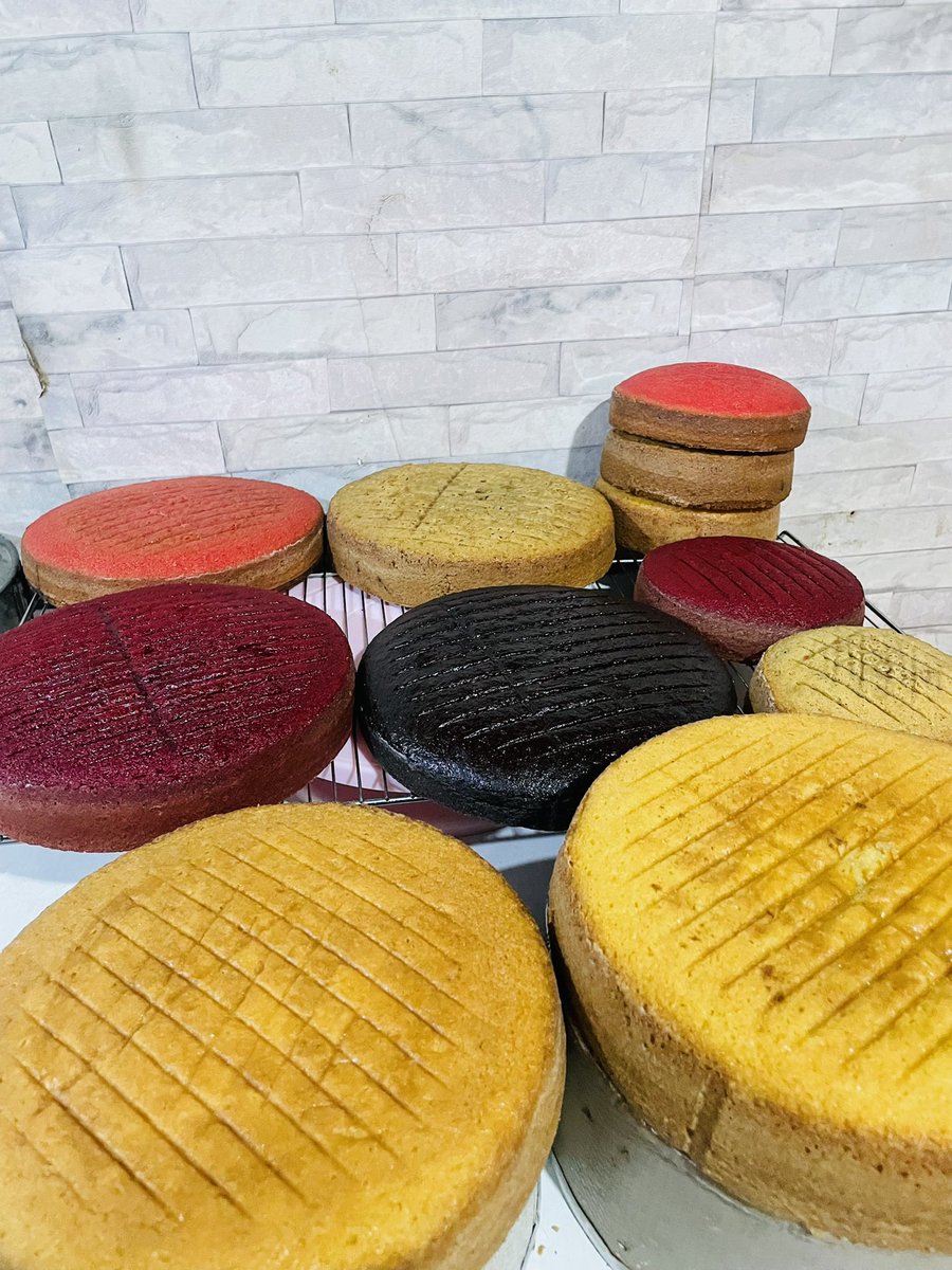 _Ha_bee_bah_'s tweet photo. Straight out of the oven.
Fluffy, creamy, tasty 👌

We are available to take your cake orders.

PLEASE RETWEET 🙏

Location: Ikorodu, Lagos 
To order: Send a DM or WhatsApp 08090662080

#96hrs #guinessworldrecord Tiwa Enioluwa HildaBacci Portable RIP SegunJohnson MC Oluomo Seun https://t.co/7oW4okhJEH