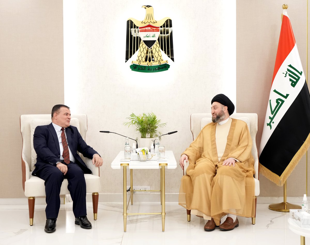 Ammar_Alhakeem's tweet photo. في اليوم العالمي للتعايش السلمي، إلتقينا وفدا من الطريقة القادرية الكسنزانية في العراق والعالم، وجناب الشيخ ستار الحلو رئيس طائفة الصابئة المندائيين في العراق والعالم، والسيد أحمد الكتاف رئيس طائفة الشركس في العراق، والخوراسقف إفرام الخوري بنيامين أسقف السريان الأرثوذكس، كلا على حدة، وأكدنا أهمية التنوع في العراق وأن الطوائف والأديان والقوميات مصدر إثراء للمجتمع العراقي بما يوفره التنوع من ثقافات متعددة .
أيضا أكدنا أهمية الانتقال من الإعتراف بالتنوع إلى مرحلة إدارته فالطوائف والأديان والقوميات رسل العراق لشعوب ودول العالم لمن يشاركونهم عنوان الدين أو الطائفة أو القومية، وبيّنا أن كل العناوين محترمة ومصانة تحت خيمة العنوان الأشمل المتمثل بالهوية الوطنية العراقية.