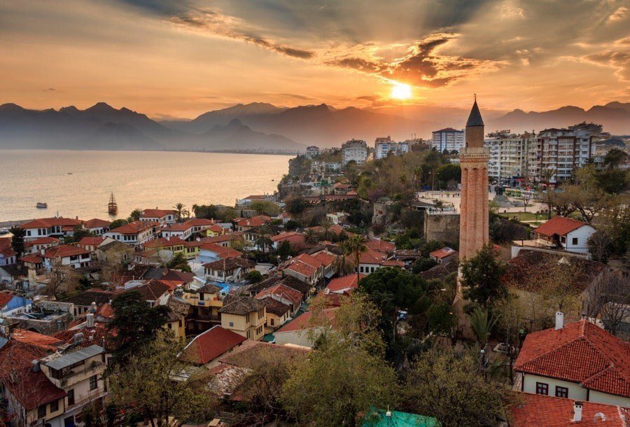 Seçimlerin hayırlı olmasını diliyoruz. Antalyamız’a teşekkür ediyoruz. Beklentileri karşılamak için çok çalışacağız, eksiklerimizi gidereceğiz ve Cumhurbaşkanımız Sn. @RTErdogan başkanlığında inşallah hem ülkemizi hem de şehrimizi daha güzel yarınlara hep birlikte taşıyacağız…