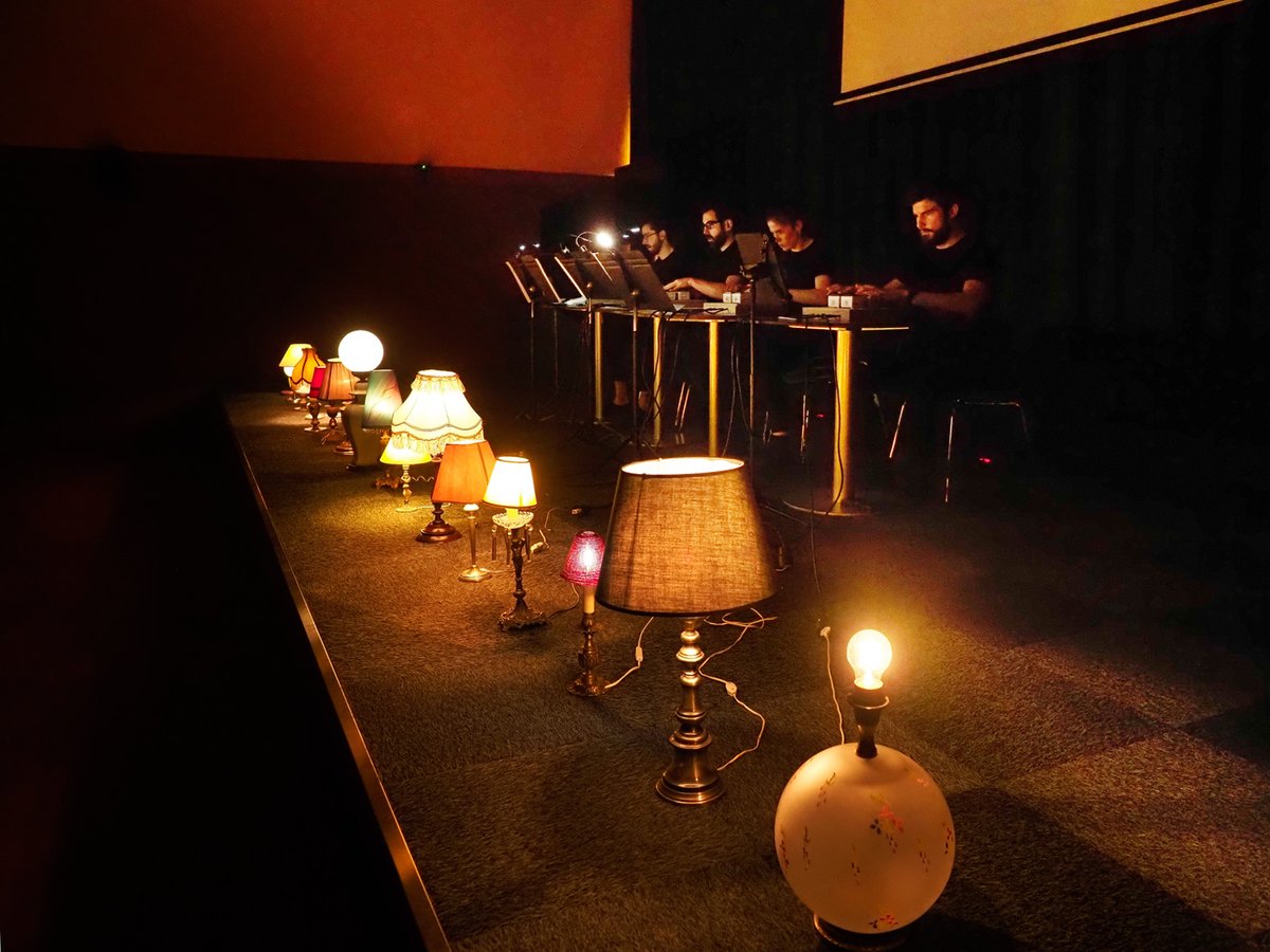 AisCultural's tweet photo. 🎚️ A tecnoloxía foi clave neste proceso creativo, a través de mochilas vibratorias e gadgets que, xunto con profesionais, achegaron a música contemporánea á comunidade con discapacidade auditiva.

🎥 A videocreadora Gosia Trebacz fixo arte coas imaxes e sons🙌 https://t.co/ANFkwEo0kE