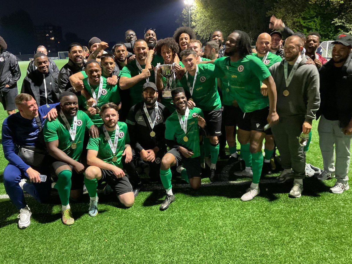 brookathleticfc's tweet photo. CHAMPIONS OF LONDON! 🏆 

The Brook come away 2-1 winners after extra time in the London FA Sunday Trophy. A slow start saw us go 1-0 down in the first half but the lads reacted 2nd half to get back in to it through a headed goal from @EamonPayne ….(1/3) https://t.co/0rRPvjlV7u