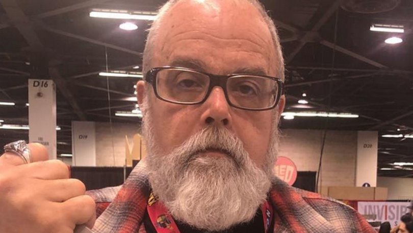 _BTCBULL_'s tweet photo. Famous graphic artist Frank Kozik, who is also the founder of 'Man's Ruin Records', has died at the age of 61. 😢🙁😭 

#FrankKozik #artist #Twitter #hashtag #news #MAGAZINE #follow #RetweeetPlease https://t.co/h2lImzjcJm
