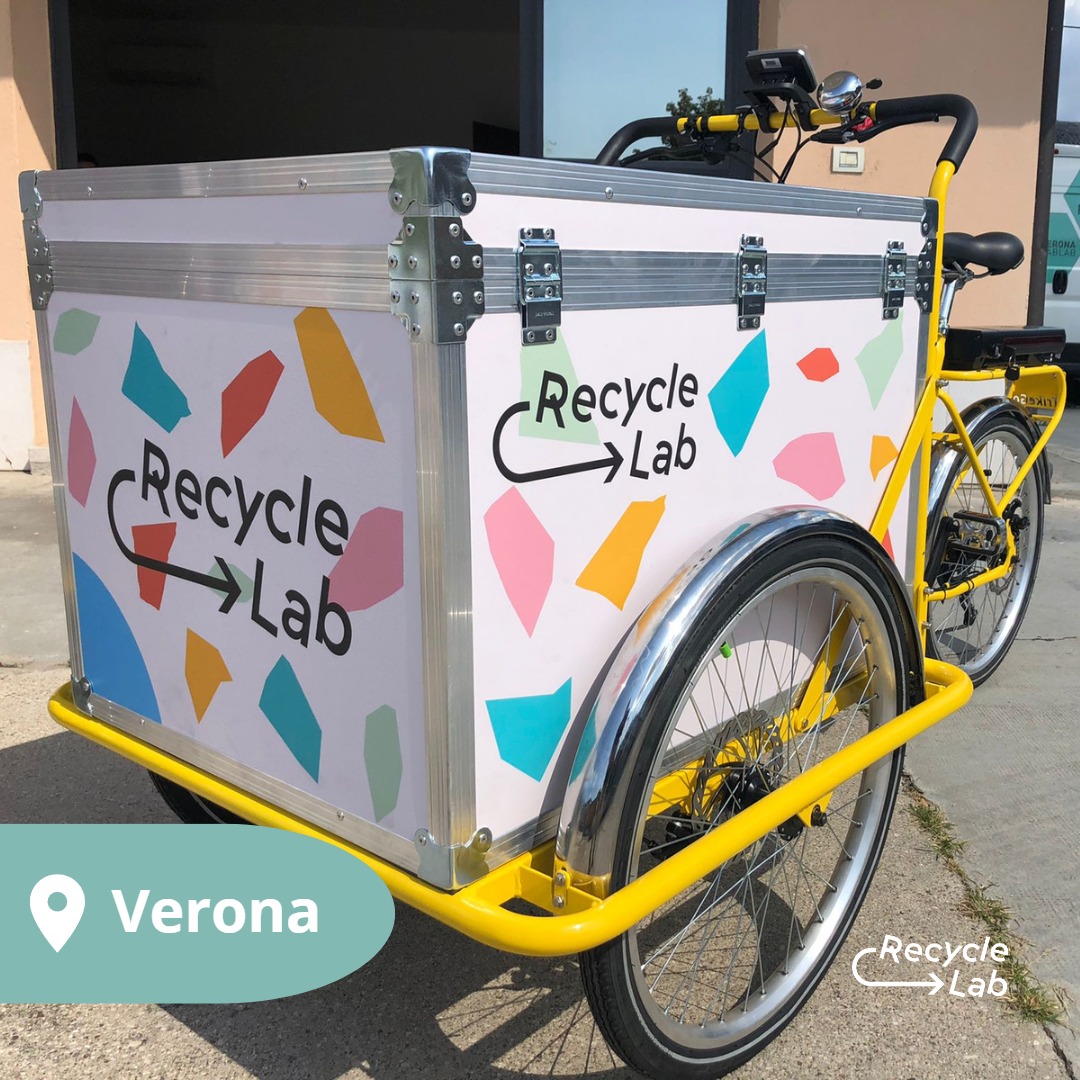 mega_hub's tweet photo. Ecco le bellissime e-bike del progetto Recycle Lab, un progetto con Cooperativa Samarcanda, @311verona, @veronafablab, Fondazione Edulife e con il contributo di Fondazione Cariverona π² I nostri facilitatori le utilizzano per i laboratori - contattaci per info #RecycleLabOfficial https://t.co/HHW7VfZQWC