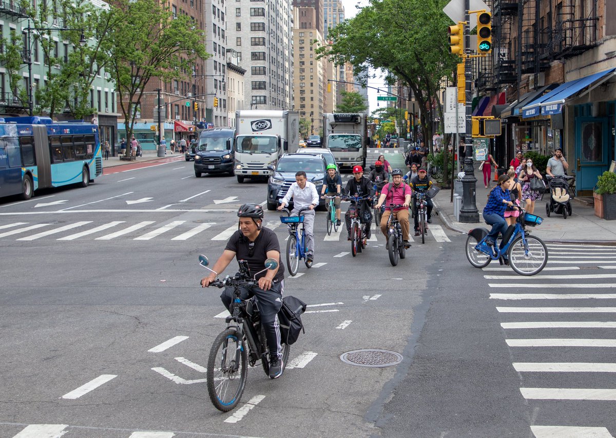 NYC_DOT's tweet photo. Bikes are not a niche form of transportation! As we celebrate #BikeMonth, we've seen a major uptick in bike traffic in NYC. On 1st Ave in #Manhattan, there were 750 #BikeNYC lane users in one hour vs. 1,100 motor vehicles. Let's make this the summer of cycling. https://t.co/wG5DG0A26U