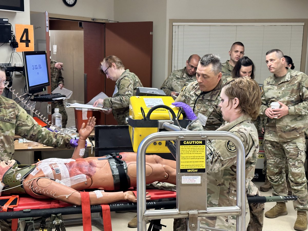 #USArmyReserve Brig. Gen. Michael Yost met with the Soldiers of the 396th Field Hospital on May 6-7, 2023,  at the Mayo Clinic in Rochester, Minn. While there, he conducted a town hall to discuss training and seek feedback from the soldiers.

#ArmyMedicine