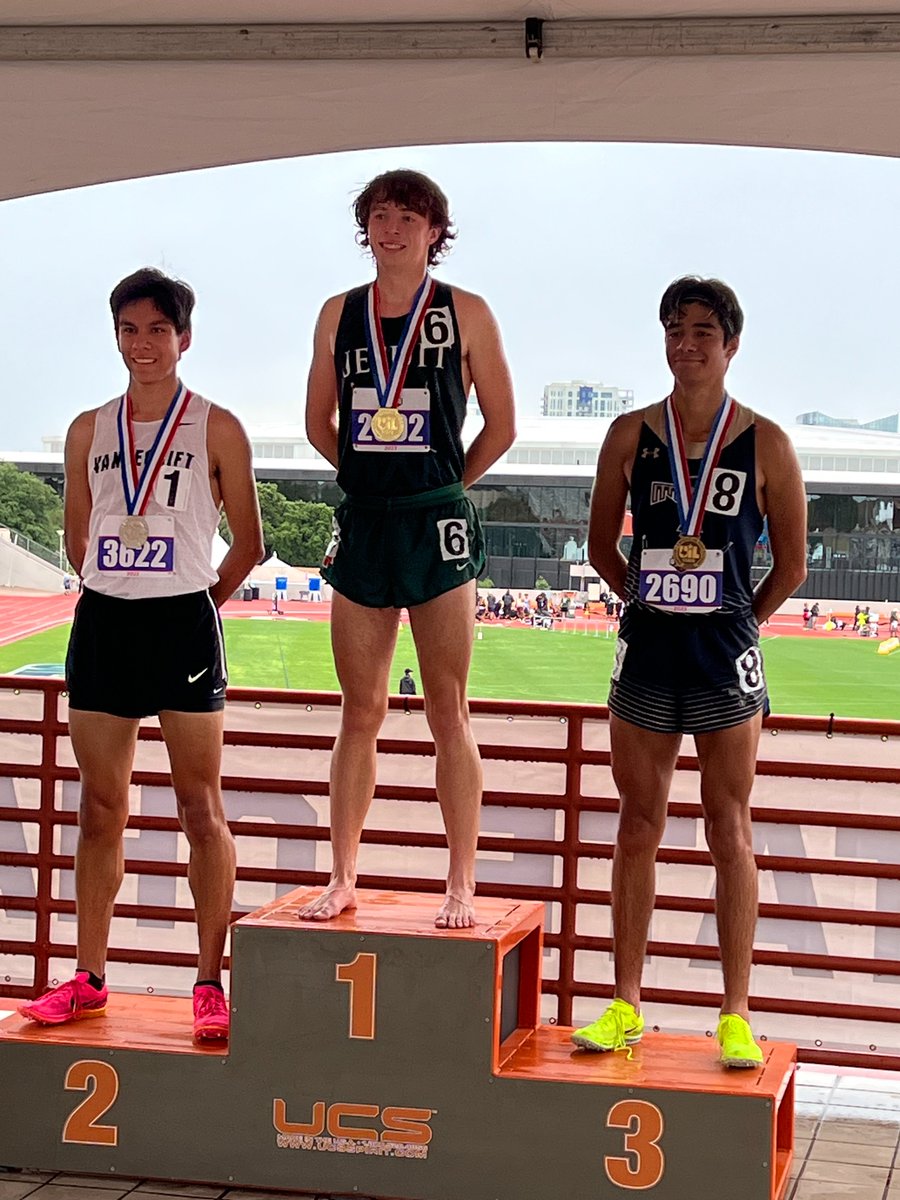 Strake Jesuit tweet media