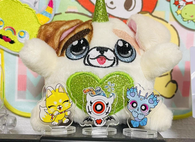 今回のちみっこアクスタと缶バッジ類は並べても流行りの推し活アレンジにももってこいですアレンジの方法で色んな可愛くて楽しいが増えてhappy #デザフェス