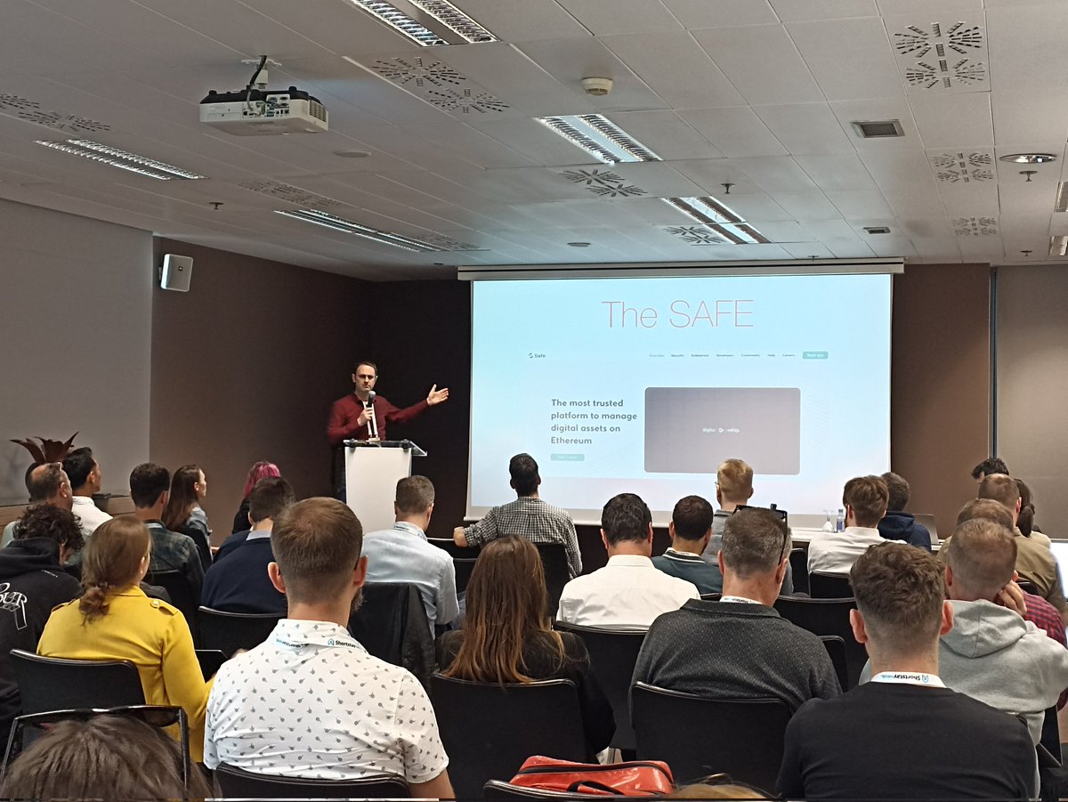 tripscommunity's tweet photo. Our @tripluca is now on stage explaining the concept behind the #Web3inTravel conference organised through a #DAO specifically created for it 

#Web3 #DAOs #Innovation #NFT #crypto #gnosis https://t.co/PzCb1fy5Rf