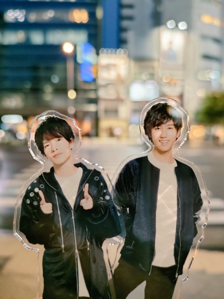 yzhirova's tweet photo. 今夜のあべふか〜ジャニショの第一弾アクスタを添えて💚💜
いよいよ明日はフラゲ日。
週末の振替休日でお休みのため、あべふか看板には逢えず…😢明後日も居てね🙏
お家で円盤受け取ります📦
#EYE06 #阿部亮平
#EYE02 #深澤辰哉
#挑め自分らしさに https://t.co/O2e0zBn6hA