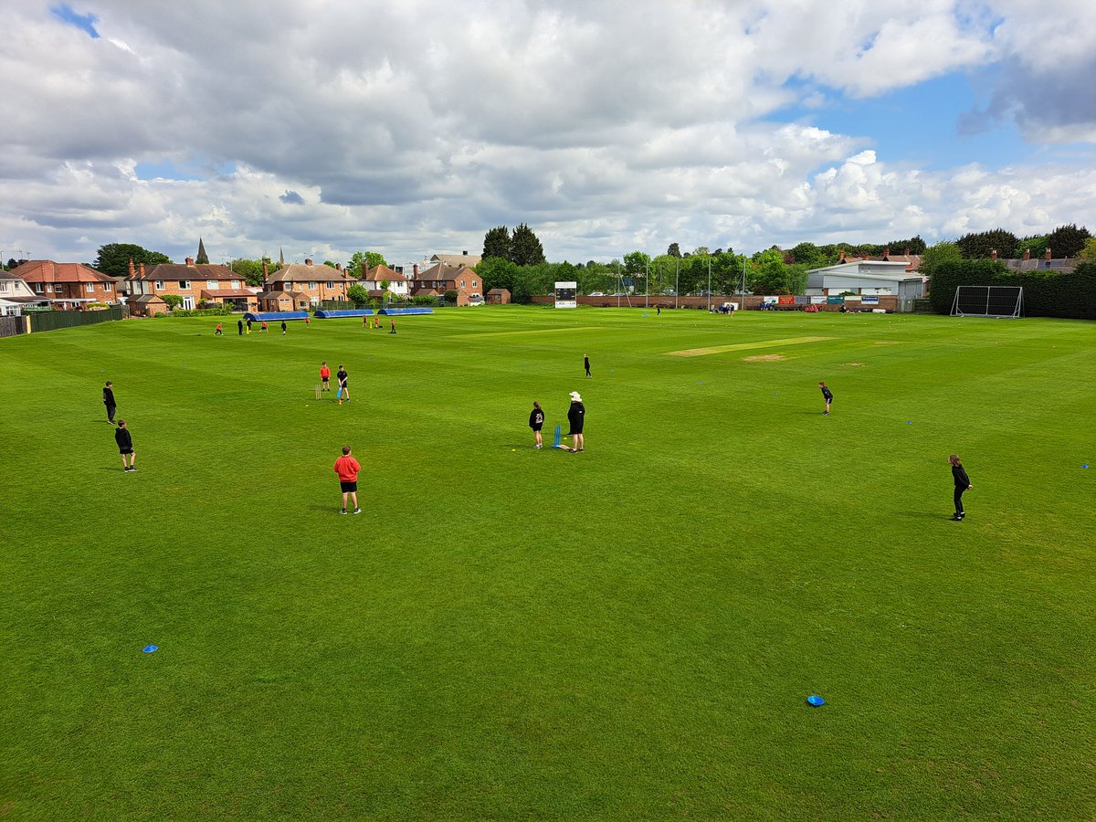 We're having a smashing time at the year 5/6 Cricket Competition 🏏 Who will be crowned champions!?