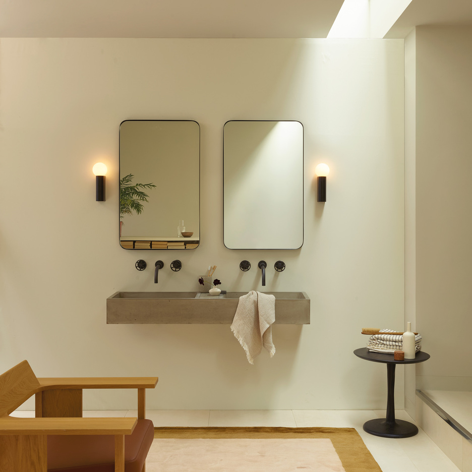BathHouseDesign's tweet image. Ortona by our friends in #Astrolighting is a contemporary addition to any bathroom. The design diffuses useful task lighting through an opal-glass shade, available in single or twin configurations.

Discover more about Ortona &amp;amp; other Astro lighting,
bathhouse.ie/product/astro-…💡