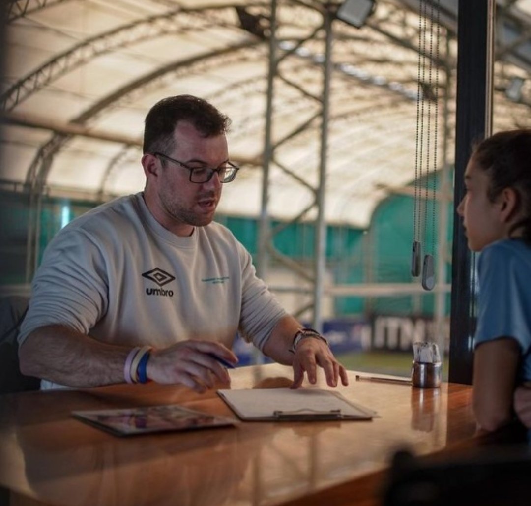 El mes pasado tuve la oportunidad de viajar a Turquía🇹🇷 con el objetivo de empezar a trabajar el aspecto mental con tenistas de Bursa de la Barcelona Sports Academy.
Muy orgulloso del trabajo y el esfuerzo que realizan, buscando sacar su mejor versión. 💪🧠
#psicologíadeldeporte