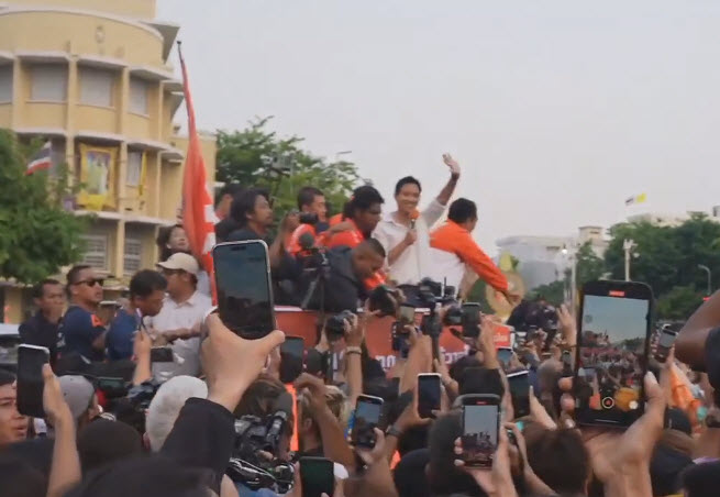 Sirote Klampaiboon tweet media