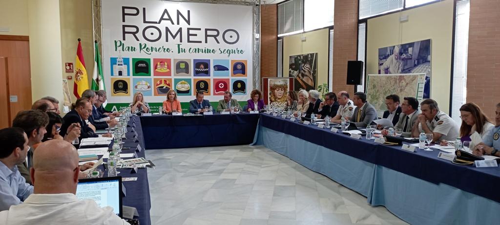 📢 El Ayuntamiento de Almonte, como municipio anfitrión, y la <a href="/hdadmatrizrocio/">Hermandad Matriz Almonte</a> participan en el Comité Asesor del Plan Romero 2023, que garantiza la seguridad de los miles de peregrinos y peregrinas que recibe #ElRocío en su semana grande.
