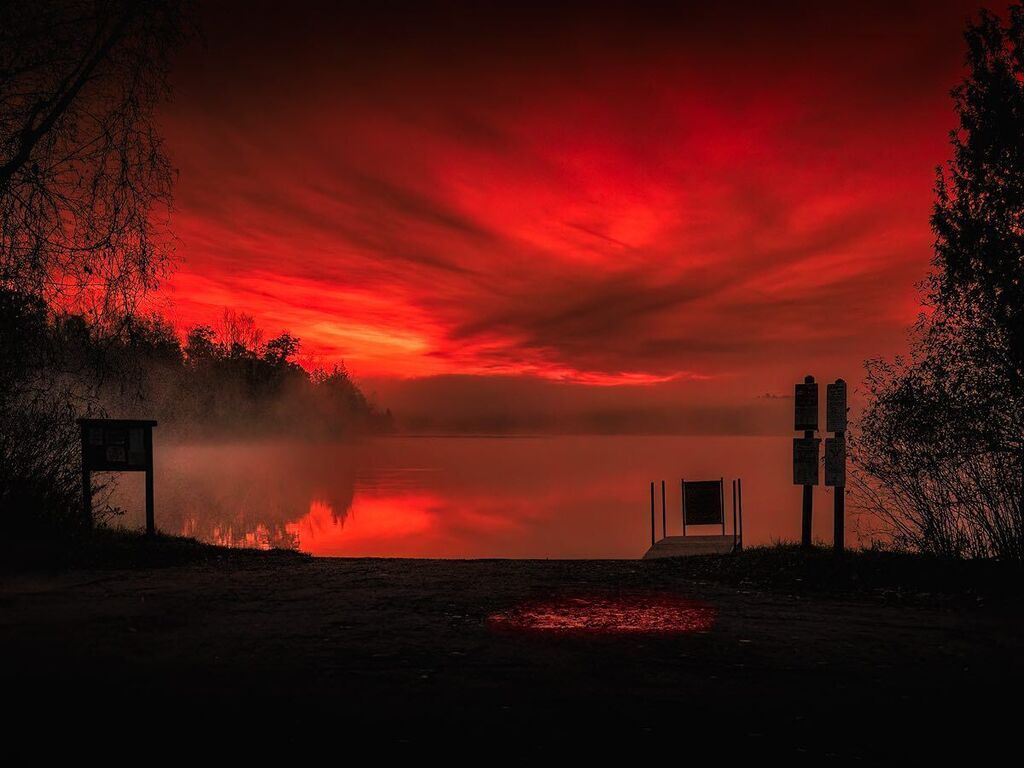 dennisbuchner's tweet photo. Moody Monday in Lake Ann Michigan #puremichigan #puremichiganders #michiganders #puremittigan #michigan #moodygrams #renegade_dark #souls_hunters #ominous_perfection #moodyphotography #agameoftones #darkgrammar #sombrescapes #thedarkpr0ject … https://t.co/c00IwPLusf https://t.co/qScq60yWwN
