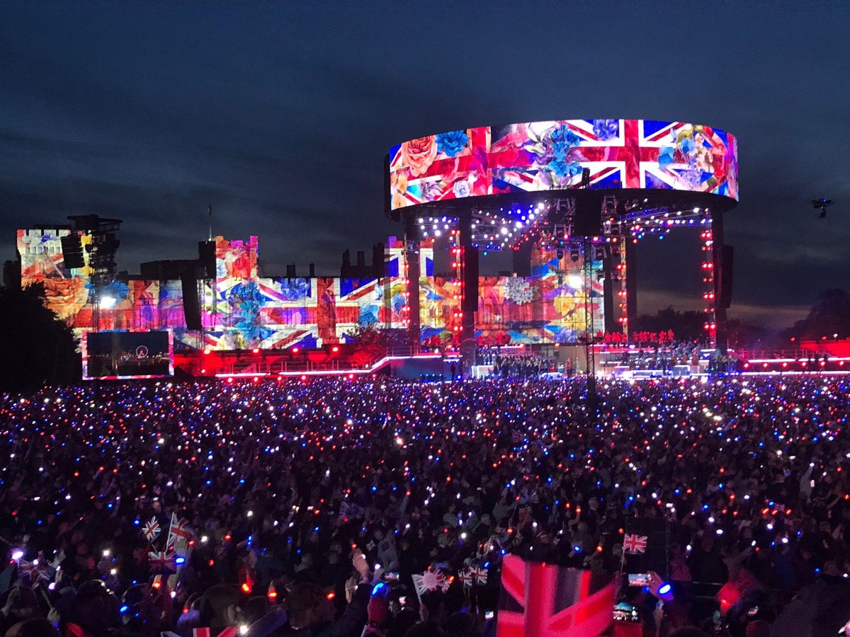 DurhamPCC's tweet image. 🇬🇧🎤👑We're still reminiscing about our fantastic Community Peer Mentors who were lucky enough to be invited to the Kings Coronation Concert last weekend!!

What an amazing experience to thank them for their dedicated work to provide a voice for the unheard.

#kingscoronation