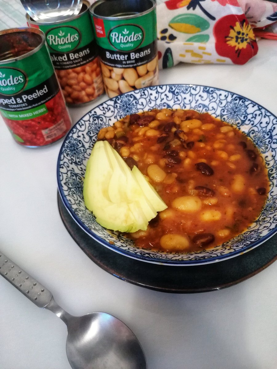 Thobeka_Nikani's tweet photo. Simple, warm and delicious easy for winter cold days #RhodesQualityCannedVeg @METROFMSA https://t.co/qPSBEvj2sO
