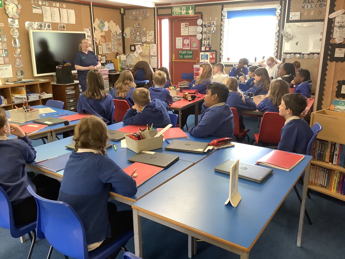 Miss Docherty🎓🍎 tweet media