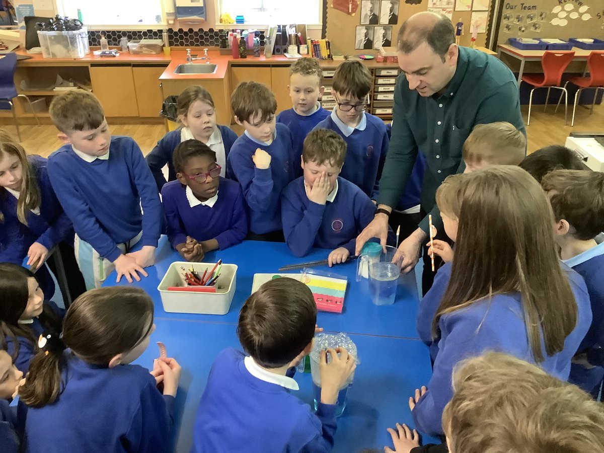 Miss Docherty🎓🍎 tweet media