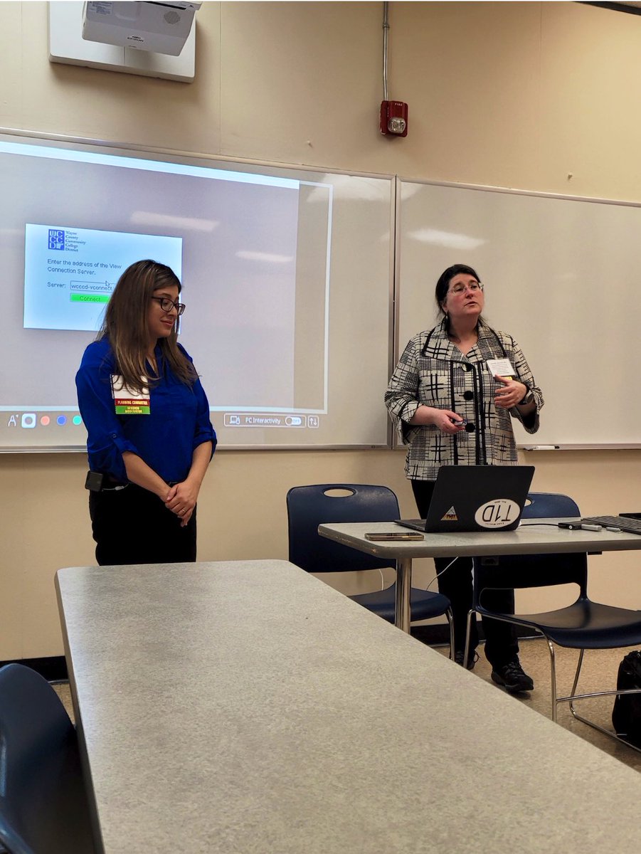 HFEndocrineFell's tweet photo. Our faculty #KathleenEstrada and #JenWyckoff from @UMEndoFellows presenting on “What to know - Before and After Pregnancy in #Type1DM” during the Type 1 Summit community forum by #DiabetesSolut1ons.org. Great discussion and pointers. #Endotwitter https://t.co/KggUd4N6R6