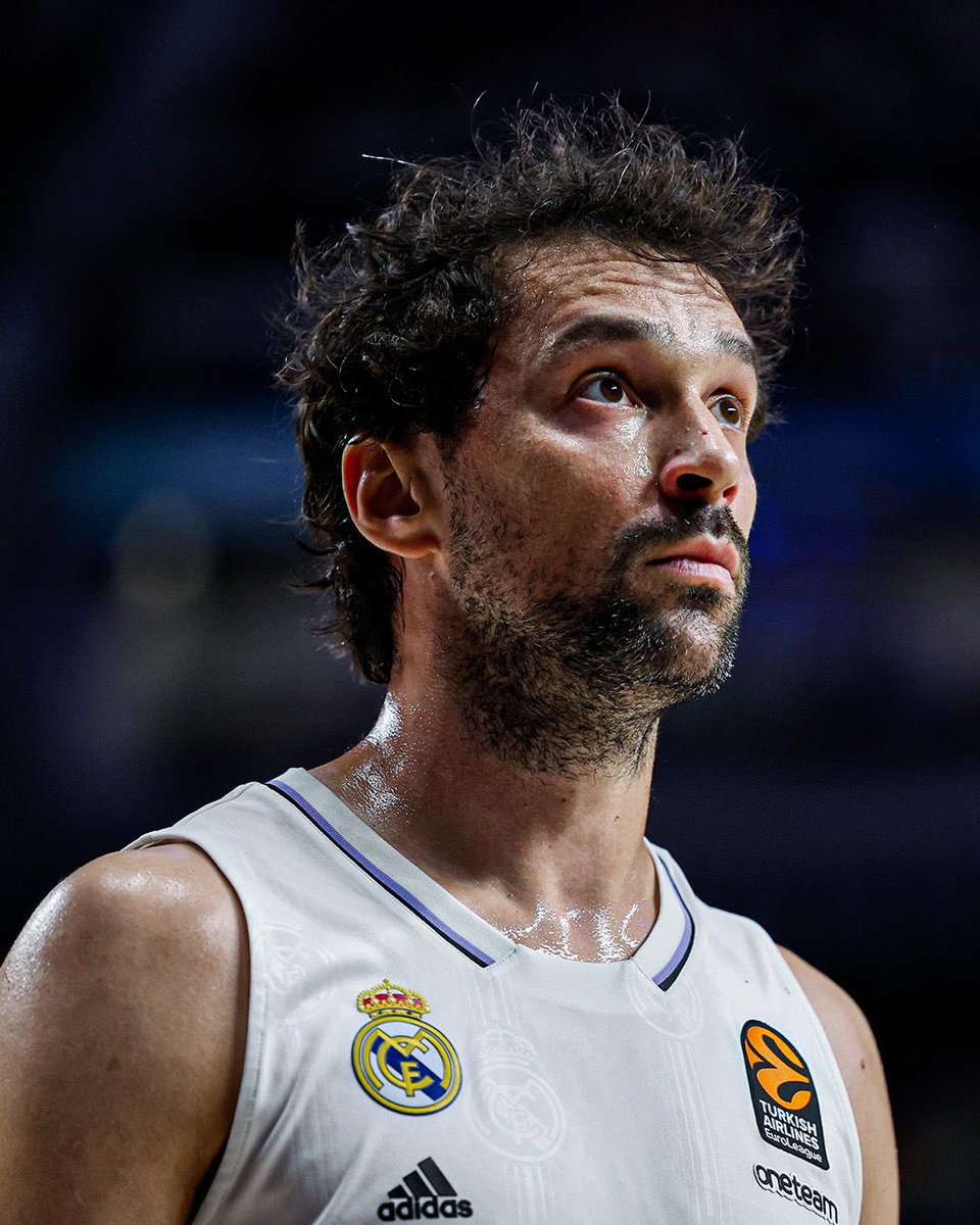 23Llull's tweet photo. Semana de Final Four!
A por ello! 
#HalaMadrid 
#F4GLORY https://t.co/mlXyQINwHF
