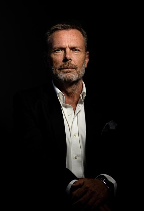 RobertKubbernus's tweet image. As more and more businesses move online, e-commerce is becoming increasingly competitive. Make sure your website stands out with high-quality content, fast loading speeds, and a user-friendly design. #onlinemarketing #eCommerceSuccessTips