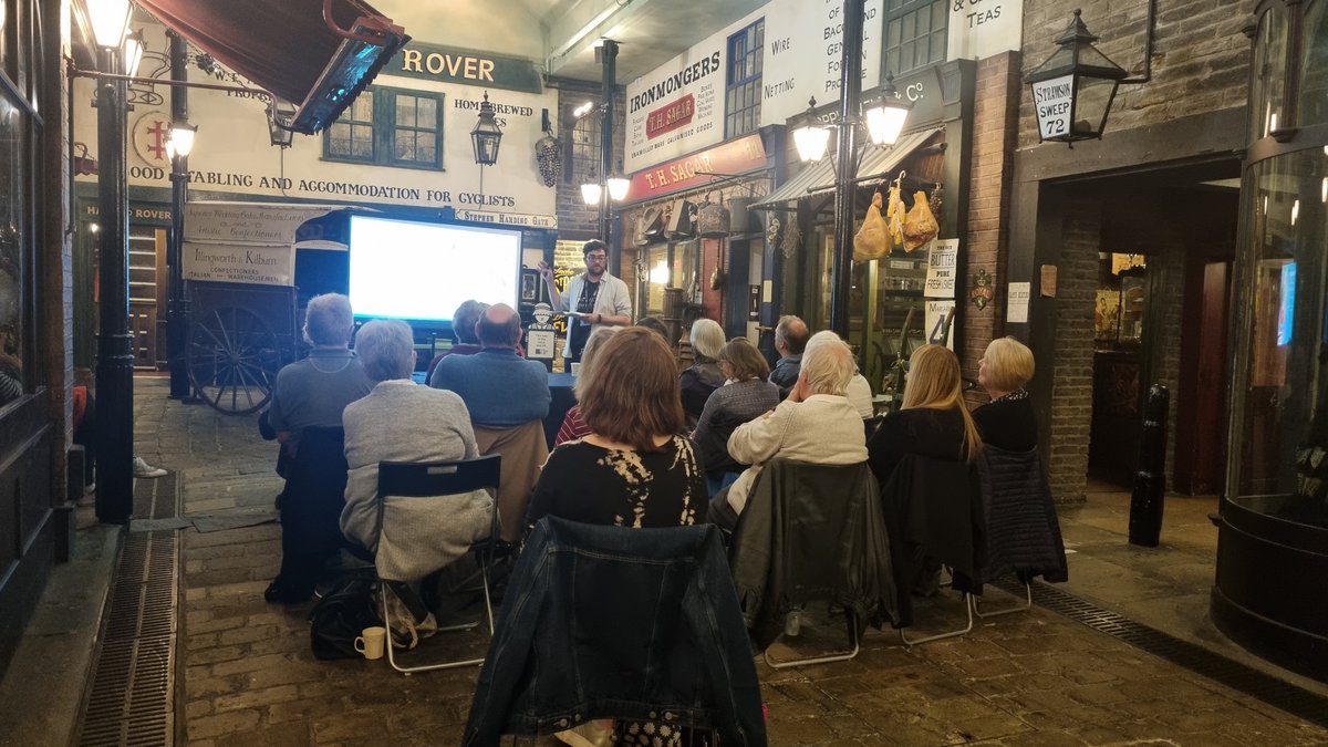 Our inaugural skills sharing event with local history societies and @LeedsLibraries has kicked off in style here St #AbbeyHouseMuseum for #LocalHistoryMonth