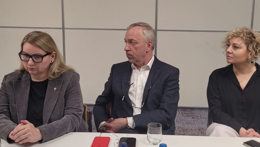 KrzychuBlues's tweet image. Ta radość, ten entuzjajm, ten optymizm wymalowany na twarzach #DruzynaRuska bije po oczach niczym słońce Peru... 

P.s. Oni nadal nie wiedzą co się dzieje🤣🤣🤣 

#ProgramowyUL #POzamiatane