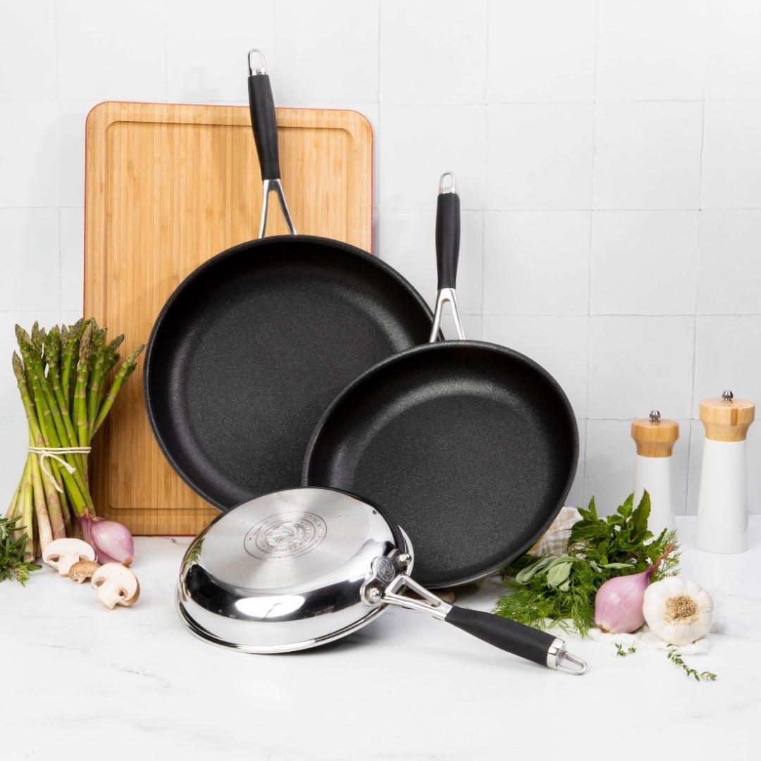 Worry not about sticky messes with Our Royal Prestige® Deluxe Easy Release pans 🍳 Plus, our Prestige Rewards App has plenty of recipes for you to try out - get it now and start cooking.

#DeluxeEasyRelease #CookAtHome #Cookware #Cooking #Kitchen #KitchenTools