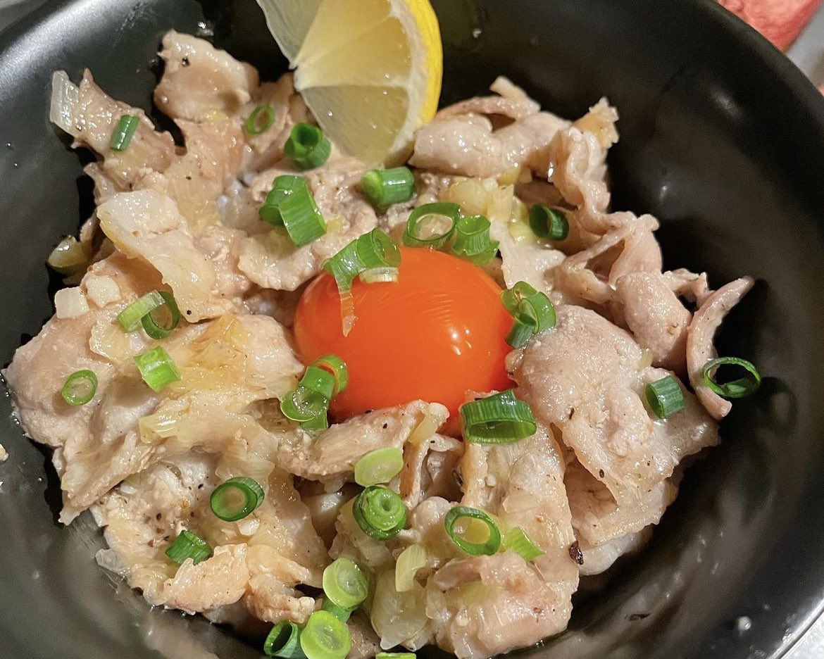 知り合いのお店にヘルプきたら賄い出してくれておいしすぎて感動🤤これならヘルプに喜んでくる😌作ってもらうご飯って最高だよね🥹
