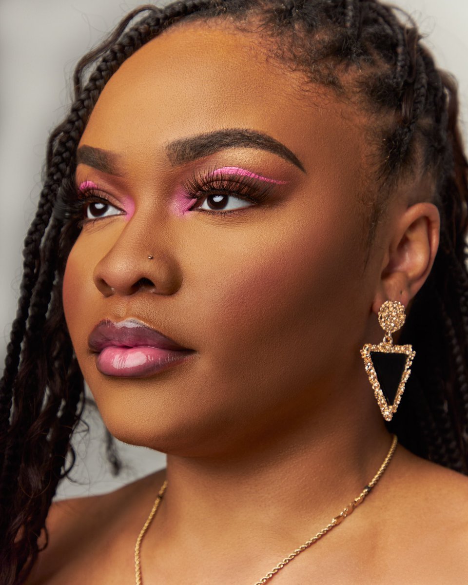 ConxeptStudios's tweet photo. #ThisisConxeptStudios
Show your power. Capture a vision like no other. Book at Conxept Studios.
📸: @poseforstina 
💃🏽: @sweet_vervain 
Visionary: @poseforstina  @sticky_fteam
#studiophotography #Godox #Conxeptstudios #PompanoBeach #canon #canonphotography #makeupartist https://t.co/uDhtcub1TS