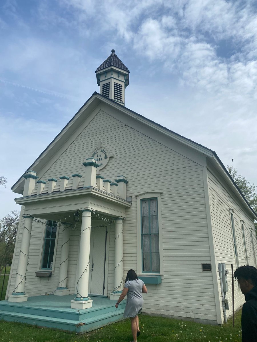 WestviewCentSS's tweet photo. The Buxton school opened for Blacks not welcomed in the local District School, but the EXCELLENCE of the education attracted whites making it one of Ontario’s first “integrated” schools. @tdsb @tdsb_cebsa @UwinDiaspora @UWindsor #BlackExcellence #LearningOurHistory #ADYC2023 https://t.co/cHNcQCDkaA
