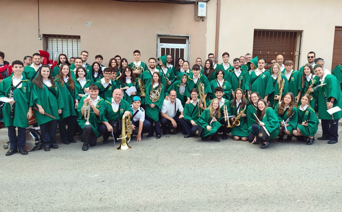 ateneo_mg's tweet image. 🎶FIESTAS DE PETRER 2023🎶

Este año hemos tenido el gusto de volver a desfilar junto a nuestros amigos de la Comparsa Moros Viejos de Petrer.

¡Esperamos compartir nuestra música con vosotros pronto!

#YoAteneo #Petrer #FiestasPetrer2023