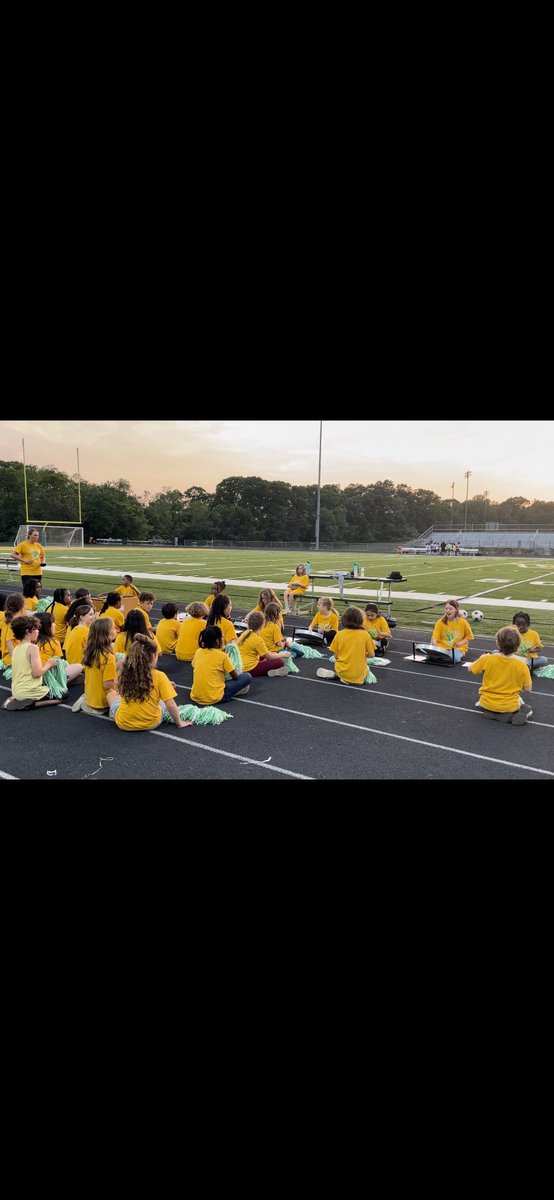 RKESmusic's tweet image. Eagle Rhythms Rocked the @WoodbridgeHS stadium last week at the WSHS Women’s Varsity Soccer Game! We LOVED playing in the halftime show! Thank you @WoodbridgeAth for sharing your special night with us! #Community @RockledgePWCS @MrsEverettRKES  @nikkikahara 
@PWCSNEWS @PWCSArts