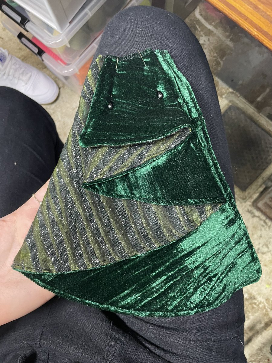 c_b_cameron's tweet photo. WIP Top Hat and Flounce for a client! Can’t wait to add all the embellishments when they arrive https://t.co/B4lDllAbVC