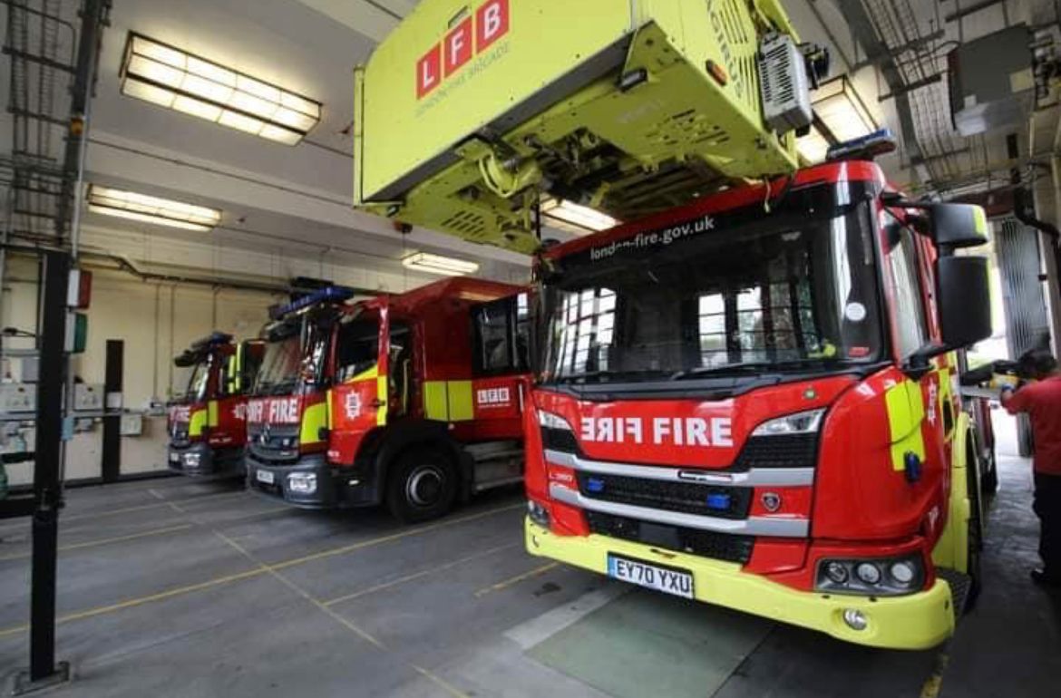 LFB_Brent's tweet photo. The past and the present!
Wembley Blue watch welcomed the LFB Retirees "Stand easy" meet up.
#thankuforyourservice https://t.co/x6cK56AKea