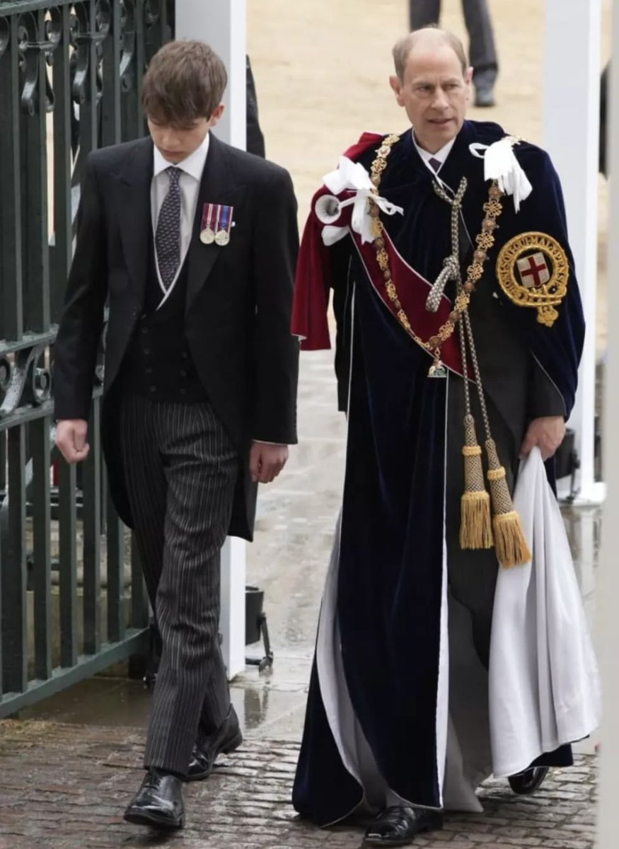 James Alexander Philip Theo Mountbatten-Windsor, the Earl of Wessex, commands a distinguished place in the annals of the British monarchy. Born on the 17th of December 2007, he is the scion of Prince Edward, Duke of Edinburgh, and Sophie, Duchess of Edinburgh.
📸getty images