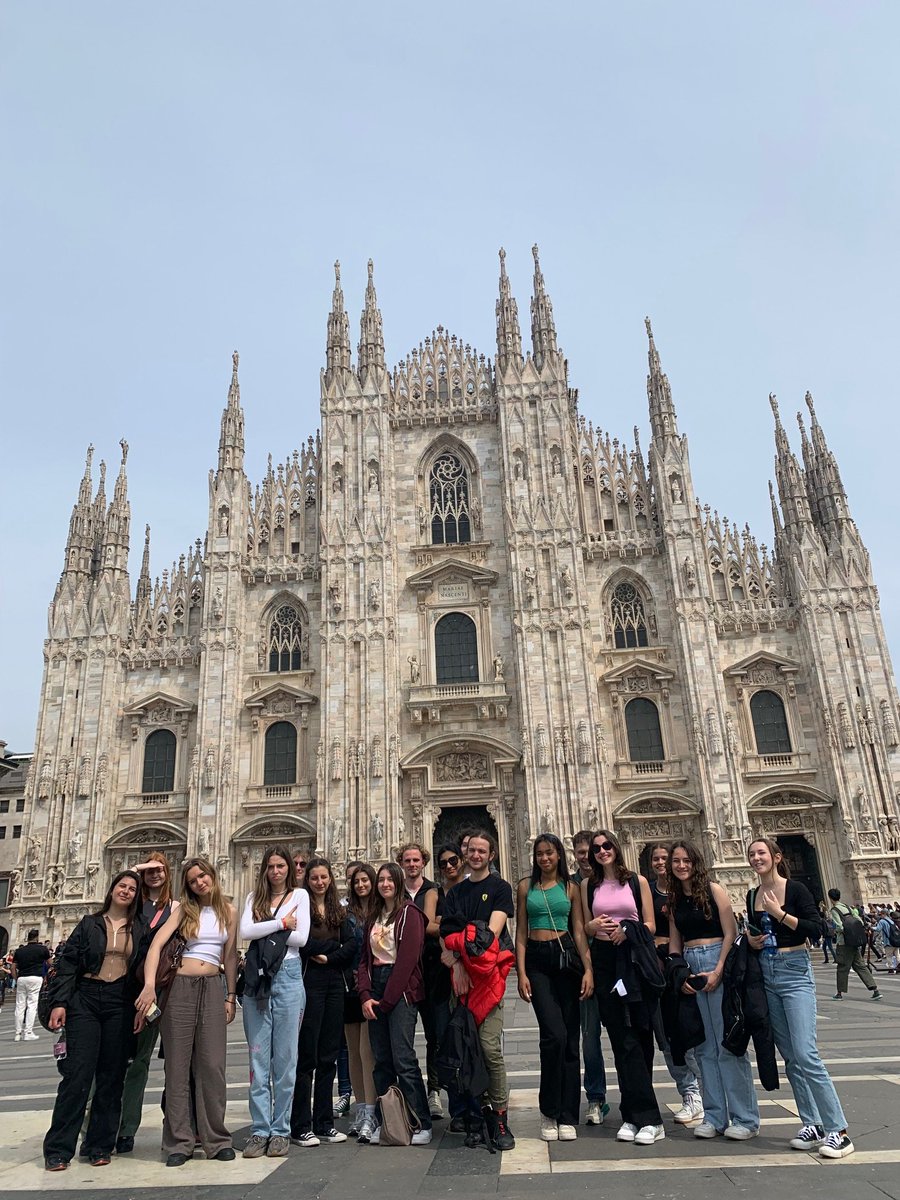 Lycée Louis Bascan 🇪🇺🇺🇦🕊 tweet media