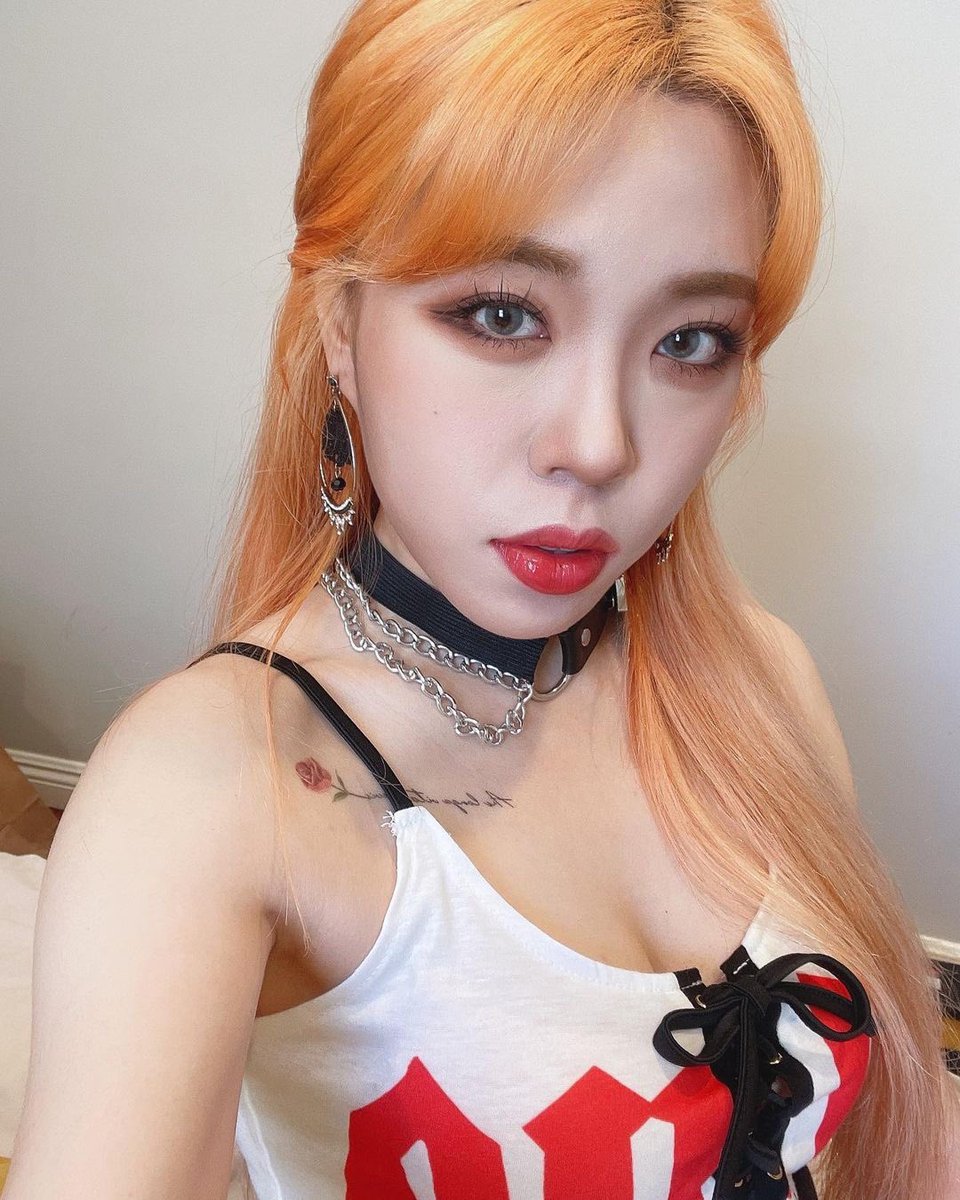 Arem in a cap.png on Twitter "20230515 IG UPDATE jayoung__v (1/2