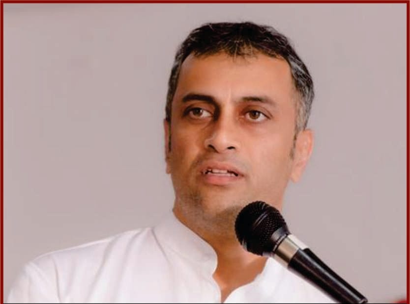 ಕೊಡಗು ಕಳೆದ ಹಲವು ದಶಕಗಳಿಂದ ಪೂರ್ಣಪ್ರಮಾಣದ ಸಚಿವರಿಲ್ಲದೇ ನಲುಗಿದೆ. ಈ ಭಾರಿ ನಮ್ಮ ಸರ್ವತೋಮುಖ ಅಭಿವೃದ್ದಿಗೆ ಕೊಡಗಿನ ಕುವರ, ವಿರಾಜಪೇಟೆ ಶಾಸಕ ಎ.ಎಸ್. ಪೊನ್ನಣ್ಣರನ್ನ  ನೂತನ ಸರ್ಕಾರ ಕ್ಯಾಬಿನೆಟ್ ಸಚಿವಸ್ಥಾನದೊಂದಿಗೆ, ಉಸ್ತುವಾರಿ ಜವಾಬ್ದಾರಿ ನೀಡಿ ನೂತನ ಸರ್ಕಾರ ಕಾವೇರಿ ಋಣ ತೀರಿಸಬೇಕಿದೆ.
#ಸಚಿವಸ್ತಾನಕ್ಕೆಪೊನ್ನಣ್ಣ